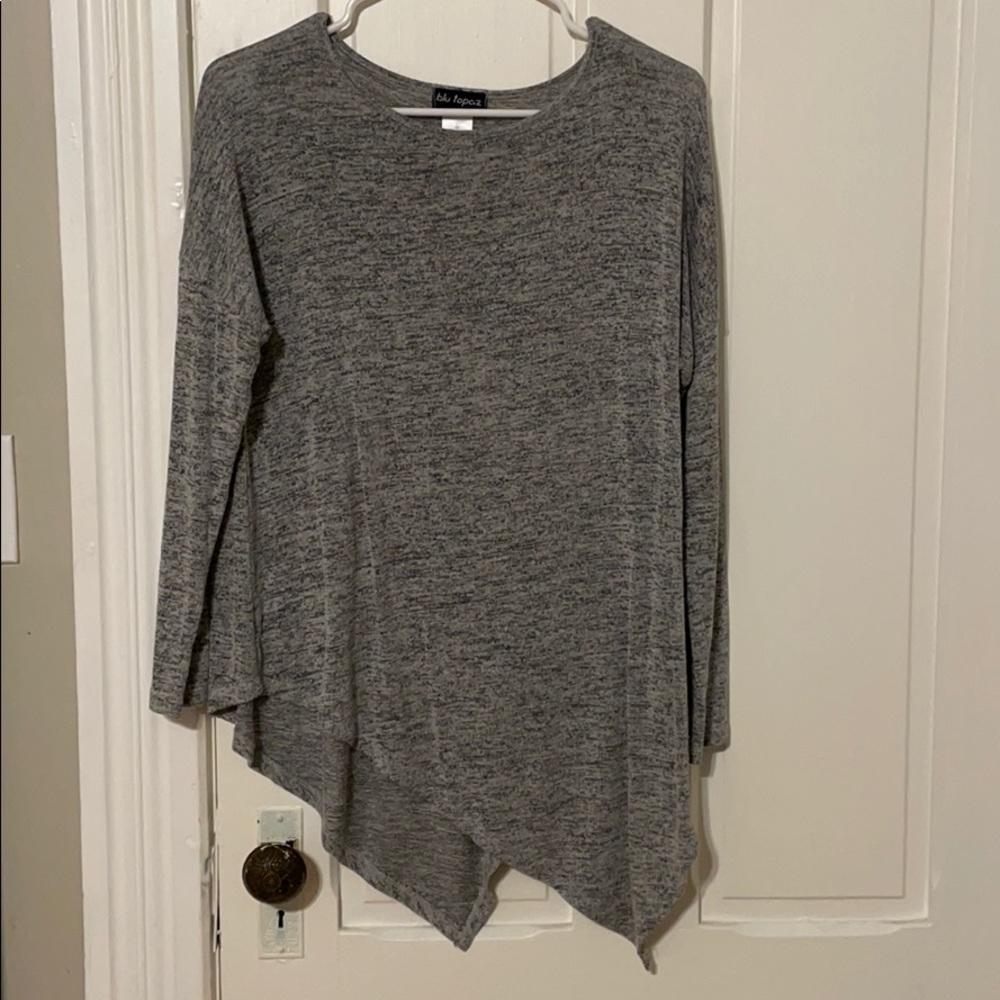 Grey top